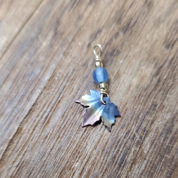 Leaf Charm Pendant with Bead - Picture 1 of 2